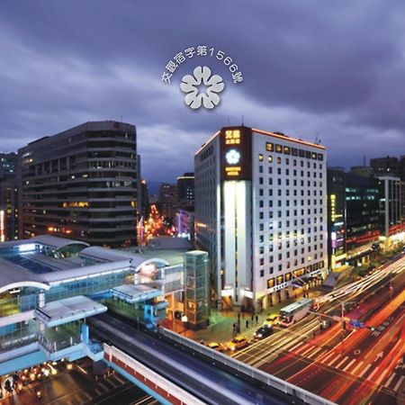 Brother Hotel Taipei Exterior foto
